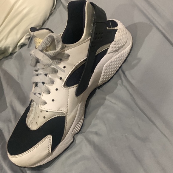 Used Nike Huraches - Picture 3 of 3